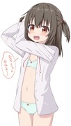 朝の支度をしてる娘