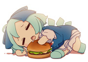 ハンバーガークッションと眠るふもふもちるの。